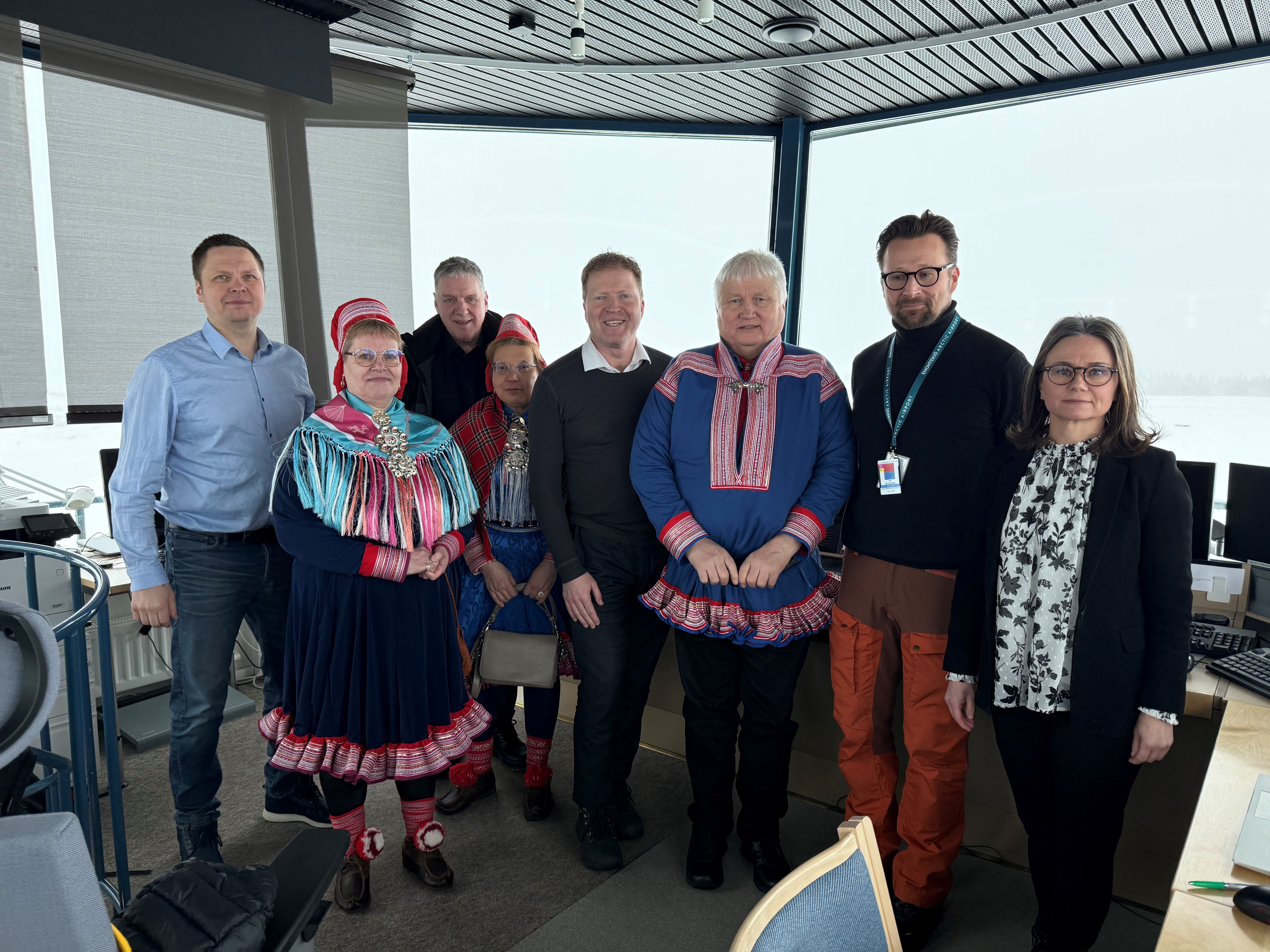 Norjalaisia vieraita Enontekiön lentoasemalla